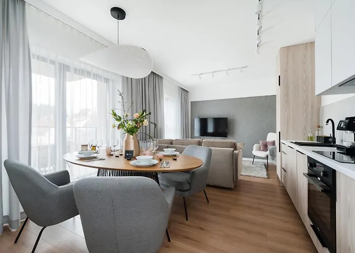 Lake Club Apartments - Loftaffair